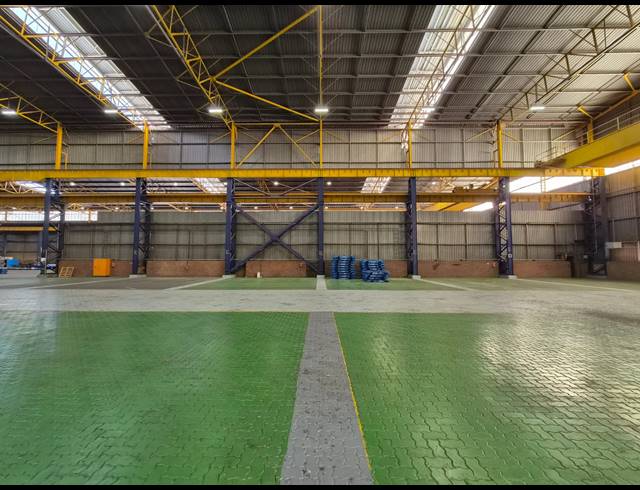 3,240M² FACTORY TO LET IN ROODEKOP
